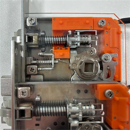 Хардуерна пружинна плоча